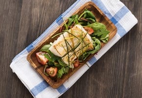 Grillet torskeloin med aioli og salat