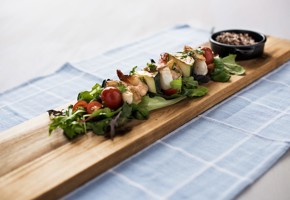 Grillspyd med torskeloin, scampi og squash