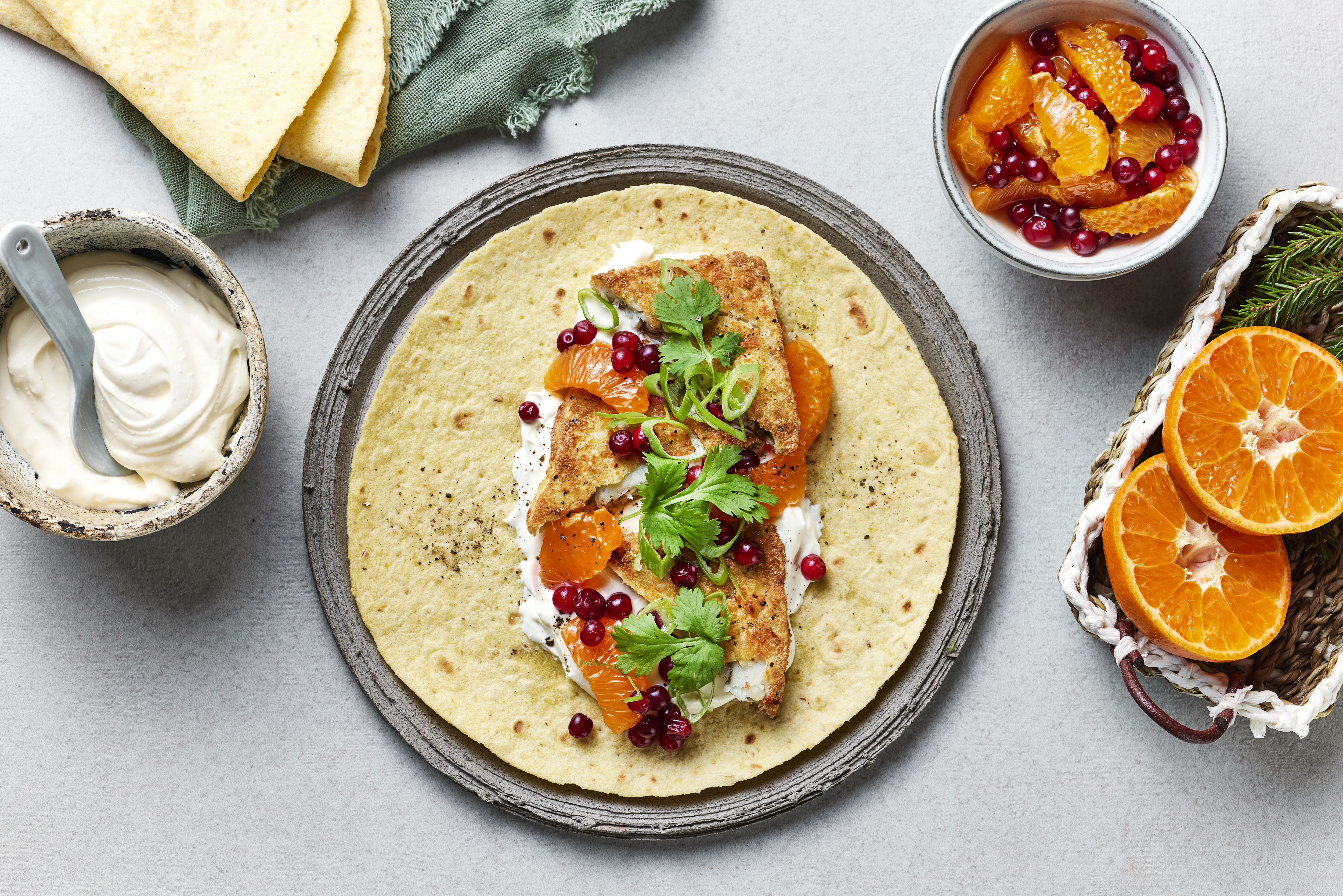 Taco med Sprø Torsk klementing og tyttebærsalsa