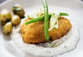 Sprø torsk på tzatziki